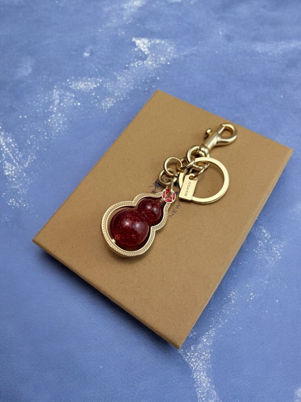 🌸Coach Elegant Red and Gold Keychain - Picture 2 of 8